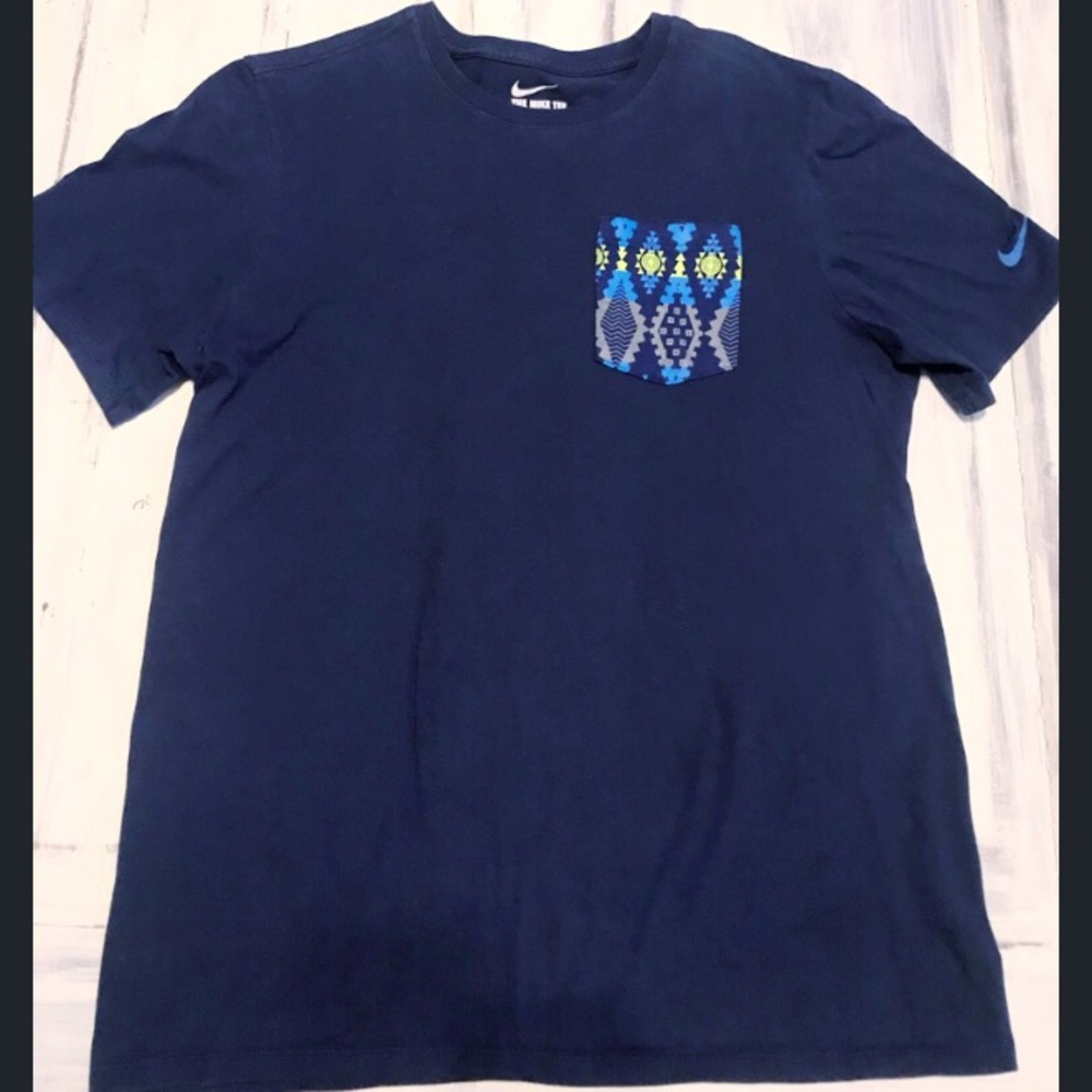 🔥 Nike🔥 Shirt Boys Large